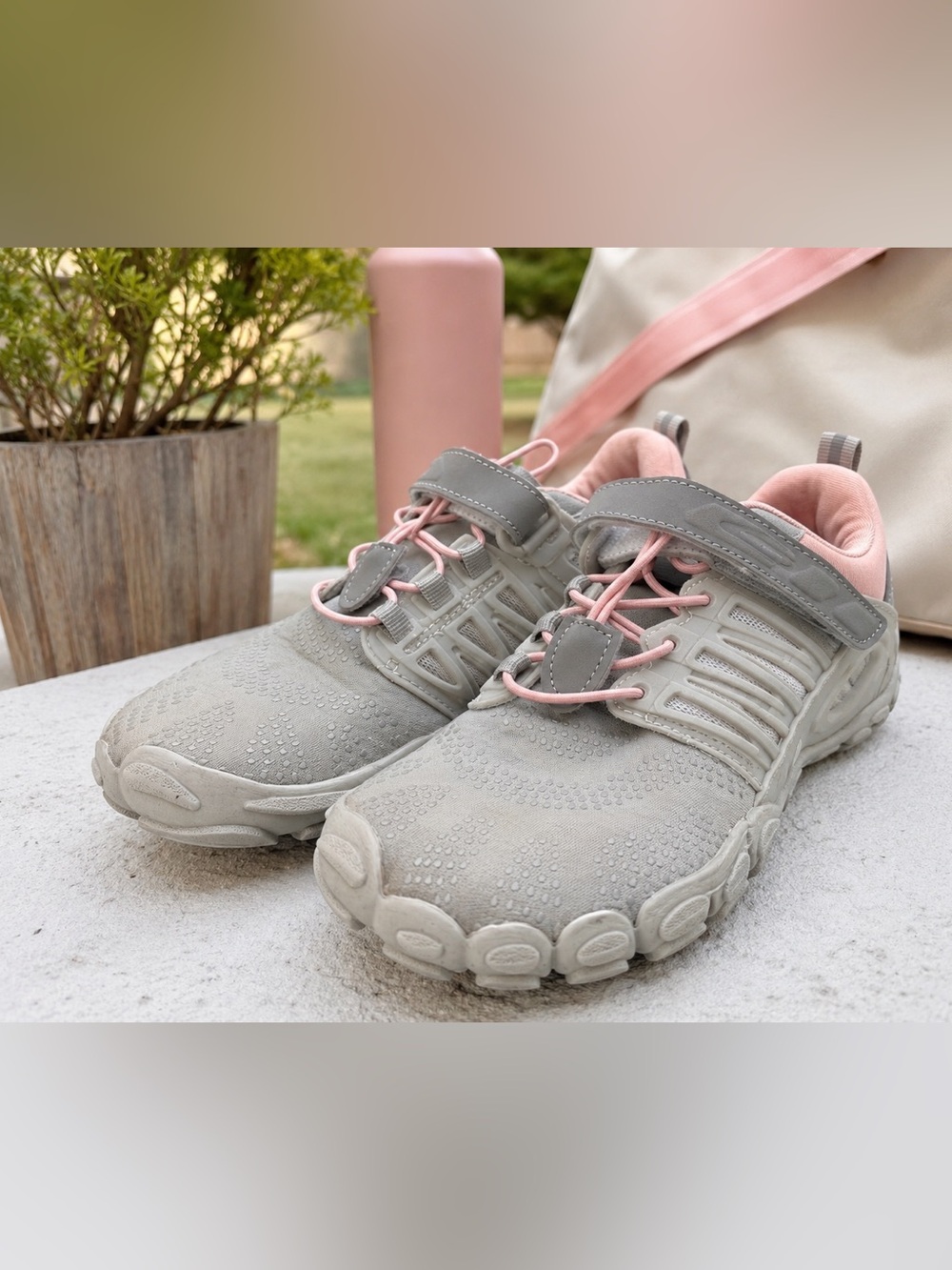 HIKE Footwear Gray & Pink Comfort Walking Sneakers – Women’s EU 40 (US 9–9.5)